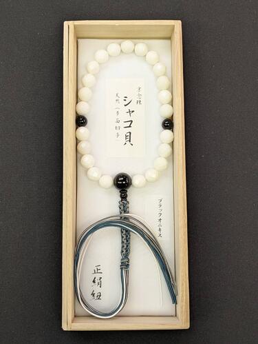 シャコ貝　多面切子　ブラックオニキス仕立